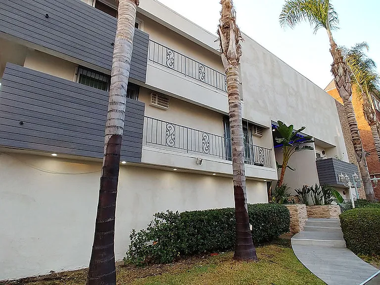 Edgemont Apts — Photo 2