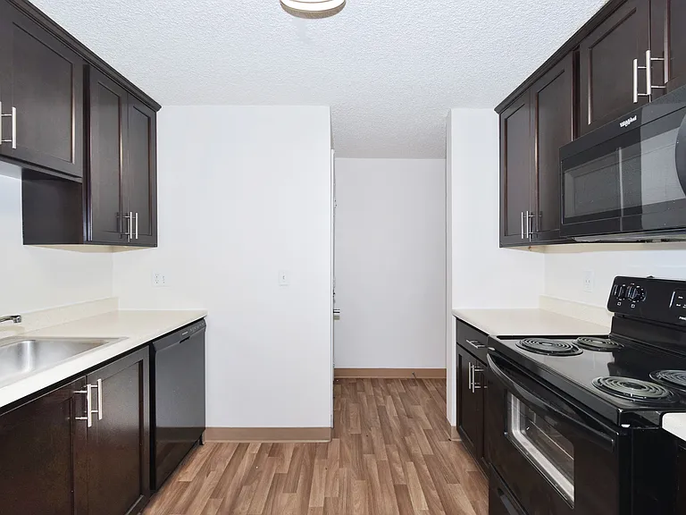 2400 Brookwood — Photo 44