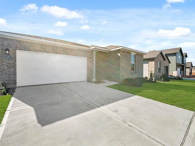 25207 Leather Leaf Ct — Photo 3