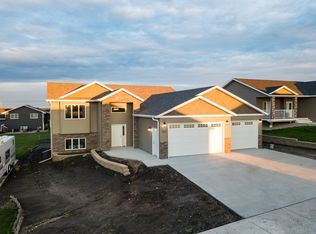 4815 Hudson St, Bismarck, ND 58503