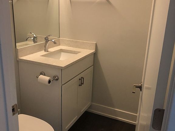 5th image of 2223 W Polk St Unit 2