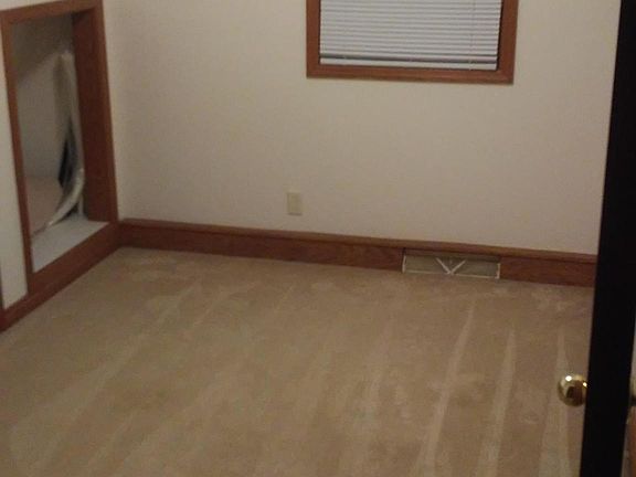 5th image of 708 Marquette Ave