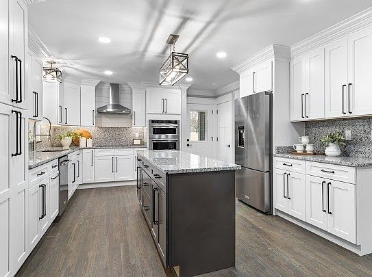 5th image of 224 Norma Ct