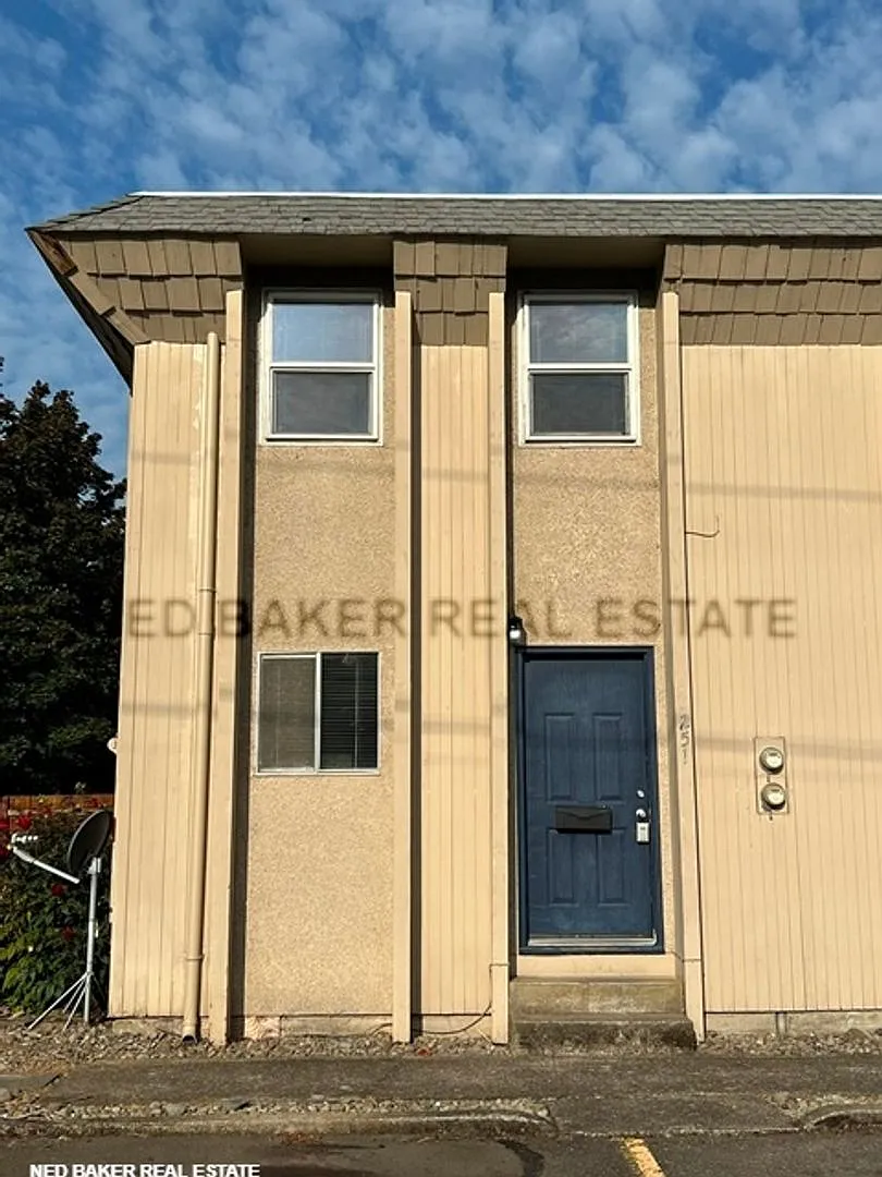 Miller Street Townhomes - Available Now! — Photo 3