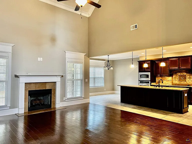 609 Cannock Ct — Photo 9