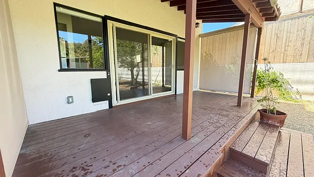 810 Gravilla Dr #B — Photo 16