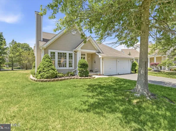 15 Breeze Ter, Barnegat, NJ 08005