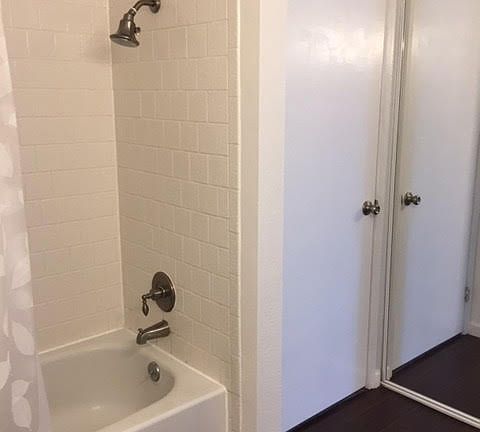 3rd image of 6812 Avenida Cala