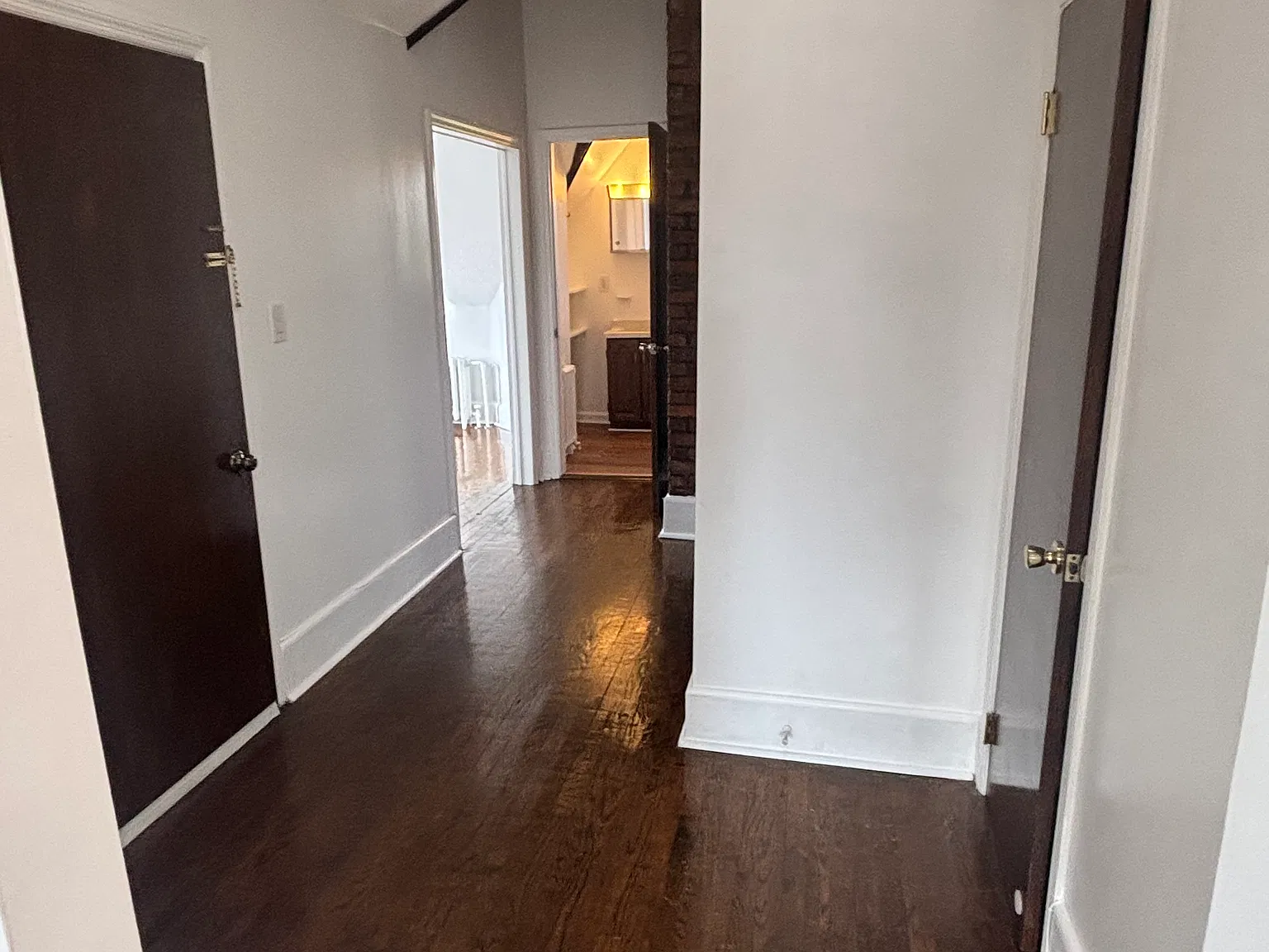 1 bed, 800 sqft, $2,200 — Photo 3