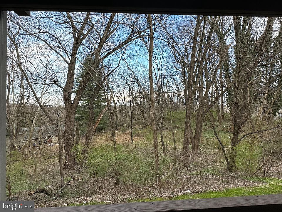 2nd image of 358 Cashel Ct #358