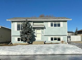 9414 S 81st Ave, Grande Prairie, AB T8V5R2