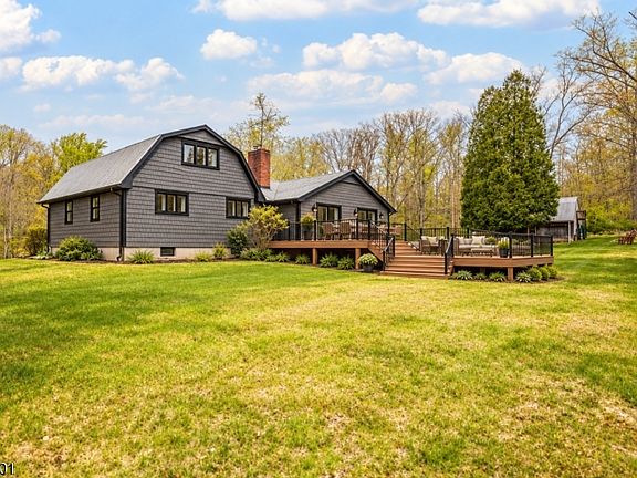 4th image of 49 Frog Hollow Rd