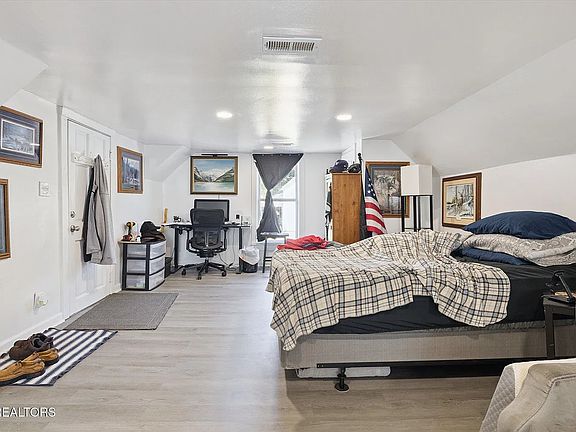 5th image of 400 W 2nd Ave #4