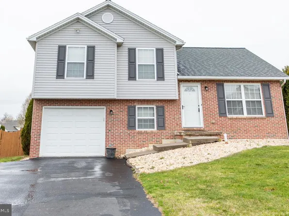 3791 Mountain Shadow Cir, Fayetteville, PA 17222