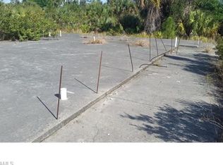 5901 Sara Ave N, Lehigh Acres, FL 33971