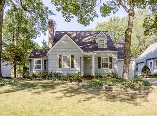 6824 Delmar St, Prairie Village, KS 66208
