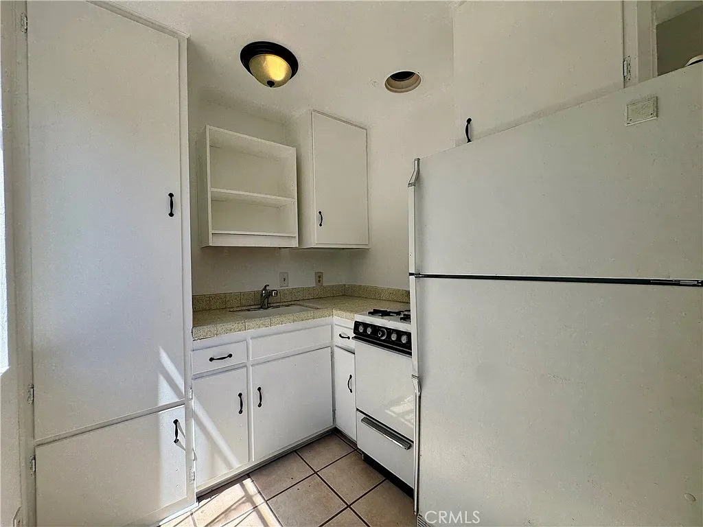 1 bed, 450 sqft, $1,650 — Photo 3