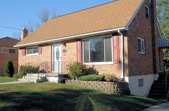 1st image of 821 Ivyhill Dr