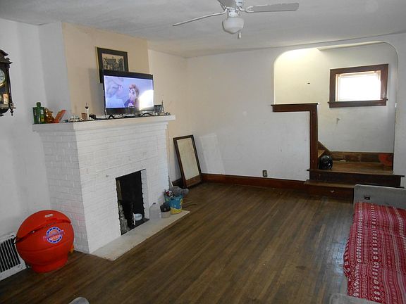 5th image of 374 N Cedar St