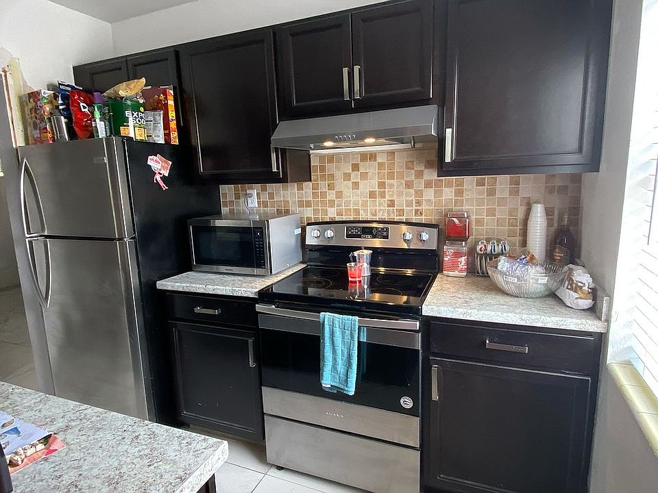 1st image of 1212 S B St