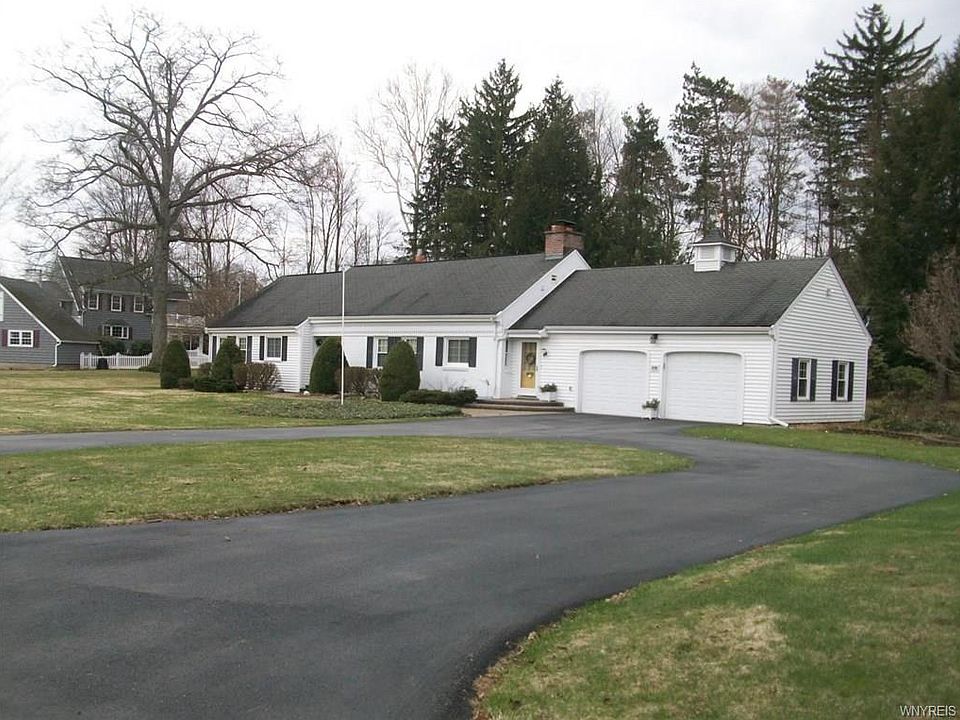 2nd image of 109 Myrtle Ave