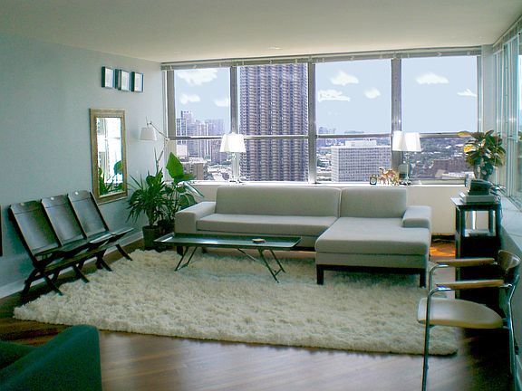 Living Room - SW Corner Unit