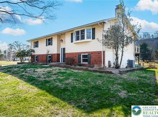 1 Cross Creek Ln, Upper Black Eddy, PA 18972