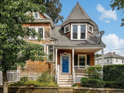 6 Bradford St, Salem, MA, 01970