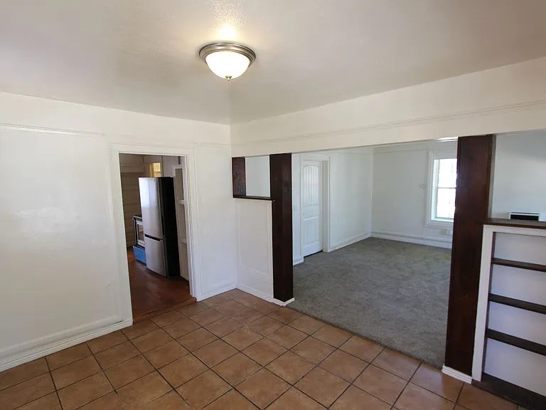 24 W C Riv — Photo 11