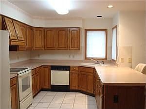 5th image of 1204 Bowen Dr W
