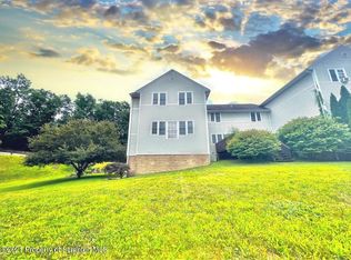 68 Allenberry Dr, Hanover Township, PA 18706