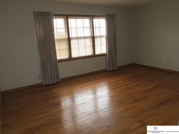 5th image of 9107 Arbor St APT 5