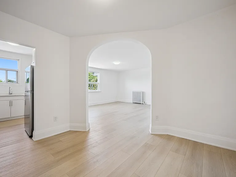 23 Louisa St #6 — Photo 7