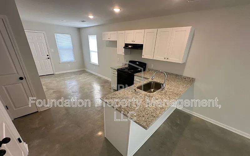 3 bed, 2.0 bath, 1250 sqft, $1,550 — Photo 3