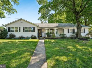 6 Old Town Rd, Cherry Hill, NJ 08034