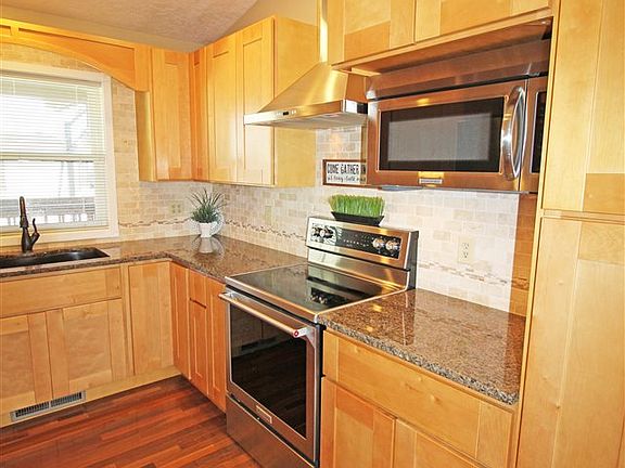 5th image of 857 Aspenwood Ln