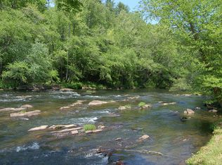 76 Shallowford Ln, Hayesville, NC 28904