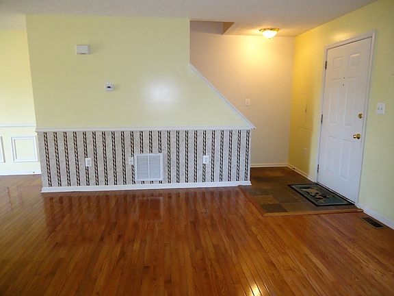 3rd image of 181 Equestrian Dr