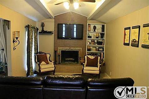 3rd image of 205 Collins Dr