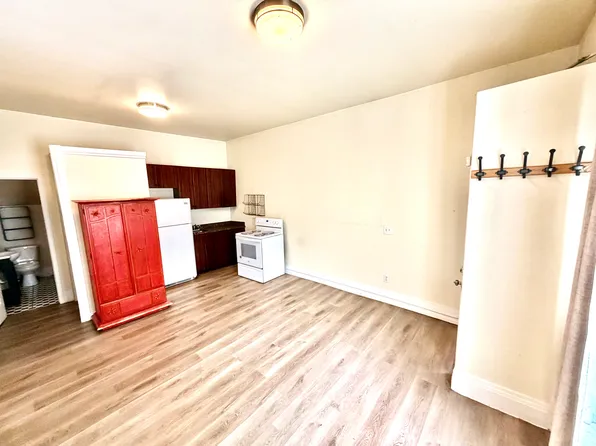 829 23rd Ave #C, Seattle, WA 98122