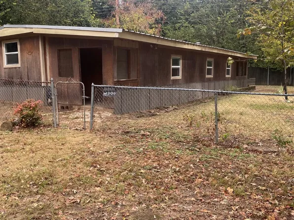 174 Fairhill Ln, Gun Barrel City, TX 75156