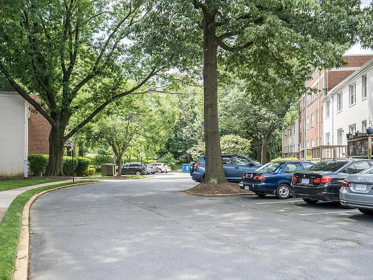 This section of parking is closest to the 2908 building