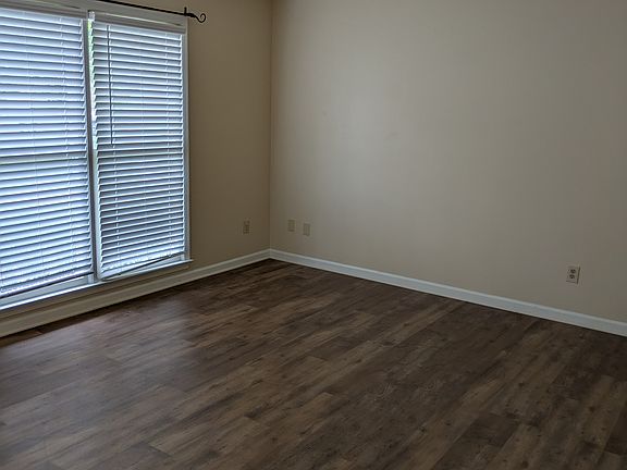 5th image of 4007 Sourgum Ct