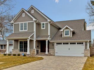 2746 Orchard Ln, Wilmette, IL