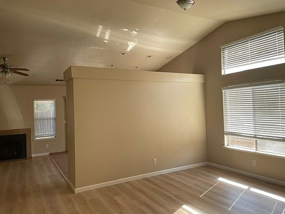 3rd image of 2327 E Decatur Ave