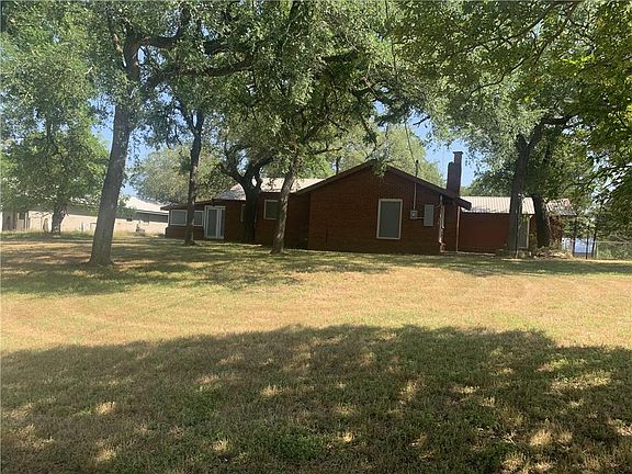 3rd image of 203 County Road 1630