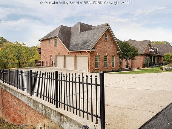3rd image of 7 Joplin Pl