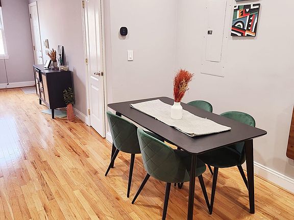 3rd image of 1351 Bryant St NE APT 3