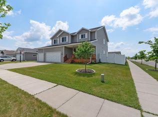 1605 43rd Ave S, Moorhead, MN 56560
