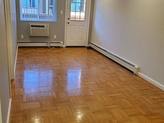 2nd image of 2634 30th St APT 1E